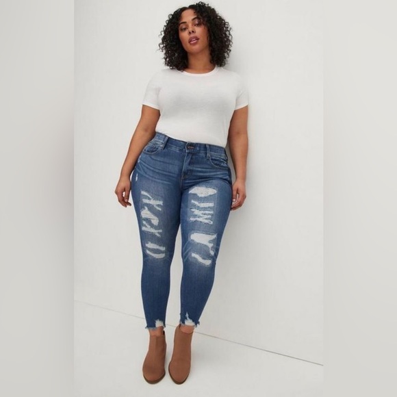 BNWT Torrid Bombshell Skinny Jeans 12R - Picture 11 of 11